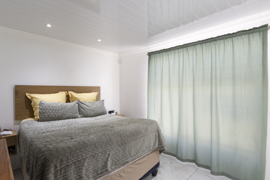 2 Bedroom Property for Sale in Admirals Park Western Cape